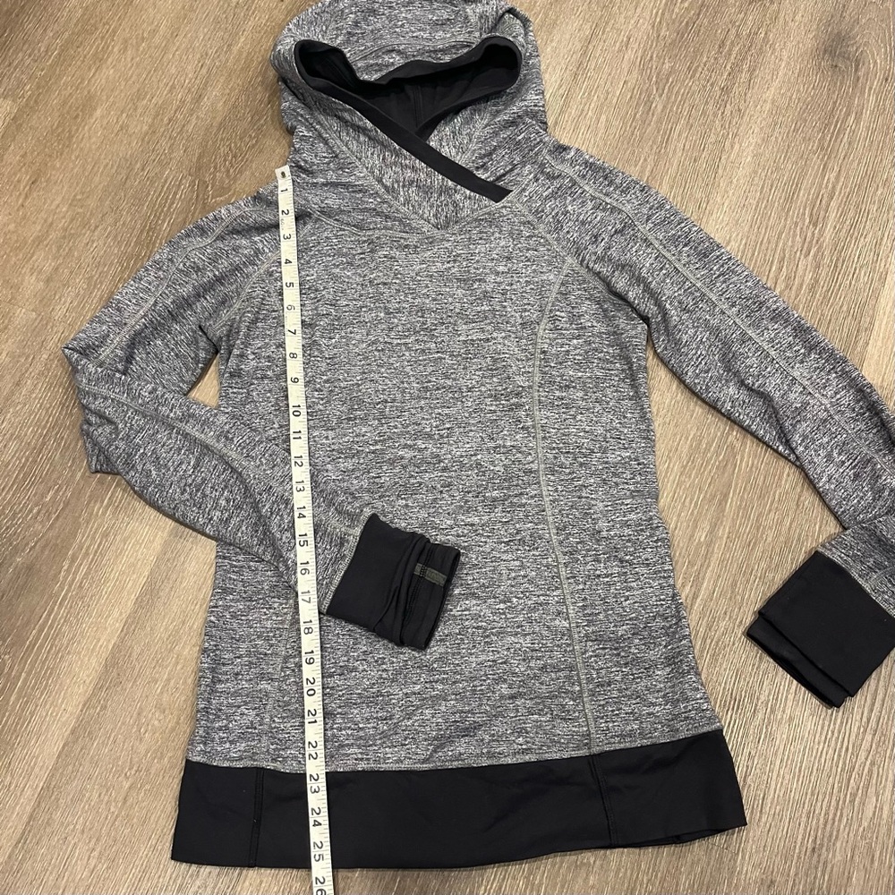 LULULEMON Think Fast Pullover - Picture 4 of 14